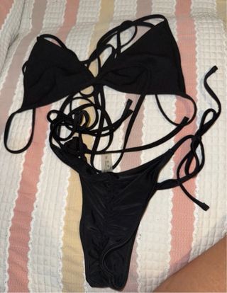 Bikini negro atado