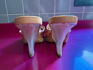 Zapatos cuña rosa estampados