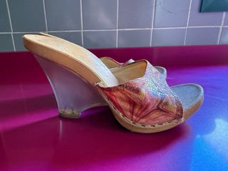 Zapatos cuña rosa estampados