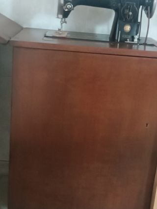 Máquina de coser Singer Antigua