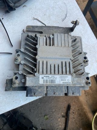 Centralita 8200565863