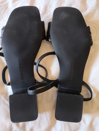 Sandalias GIOSEPPO negras trenzadas a estrenar.