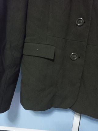 Chaqueta- brazer de color verde oliva 