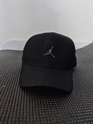Gorra Jordan negra original