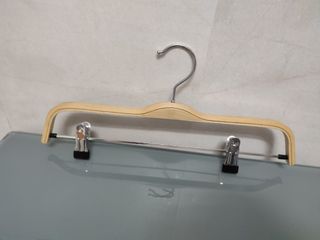 Perchas madera ropa con pinzas metalicas