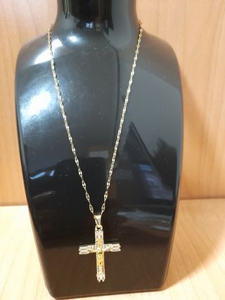 Collar y Cruz chapadas en Oro 14k