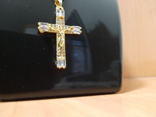 Collar y Cruz chapadas en Oro 14k