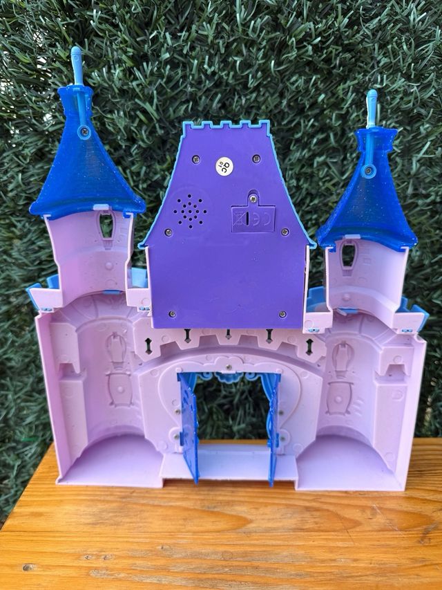 Castillo musical iluminado