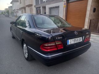 Mercedes-Benz Clase E 2000