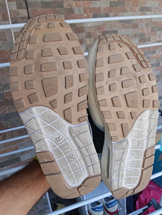 Zapatillas Patta negras y beige