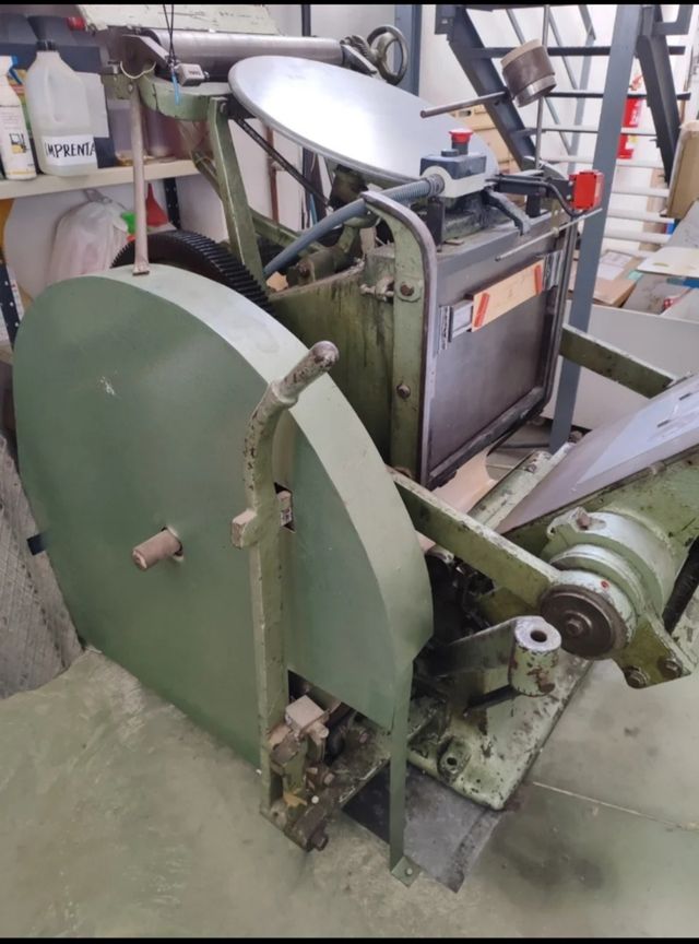 Máquina artes graficas/troqueladora