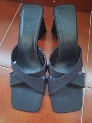 Sandalias Zara negras tacón ancho