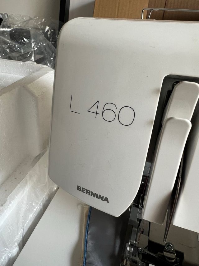 Bernina L460 Taglia e cuci