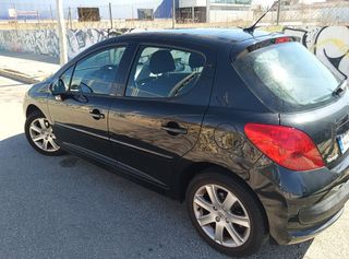 Peugeot 207 2006
