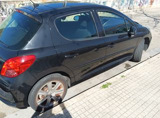 Peugeot 207 2006
