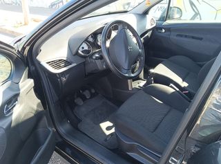 Peugeot 207 2006