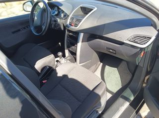 Peugeot 207 2006