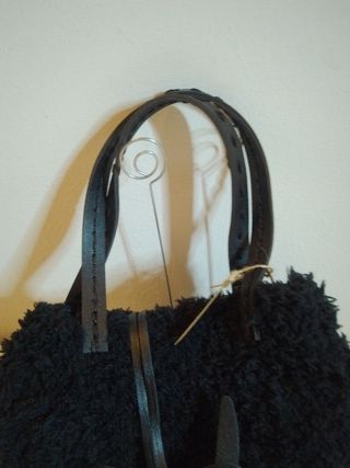 Mini Borsetta a Secchiello Nera in bouclé 