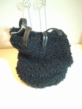 Mini Borsetta a Secchiello Nera in bouclé 