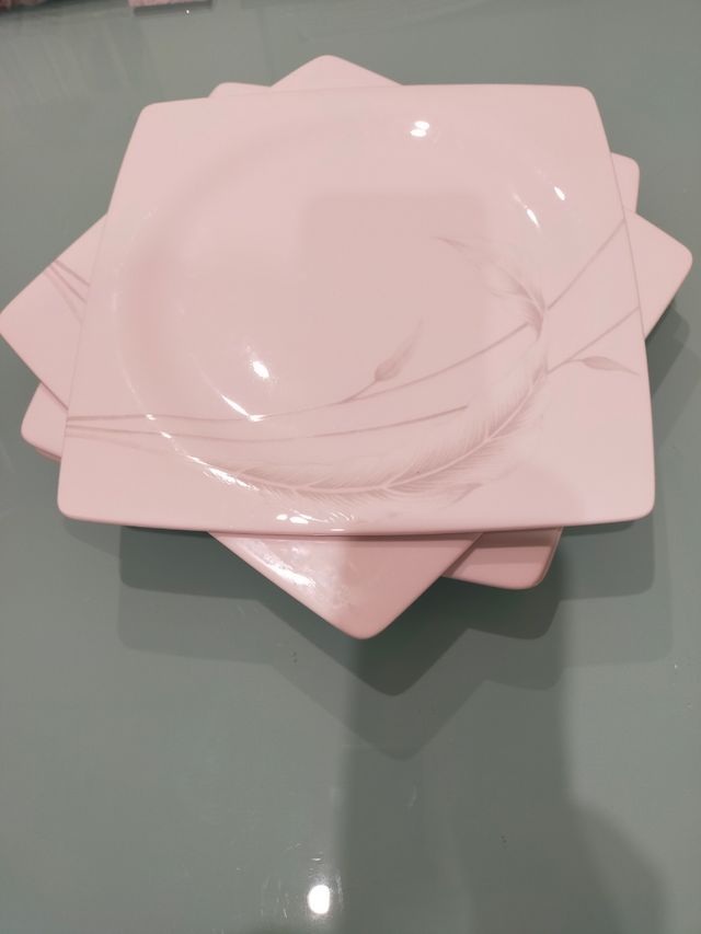 Platos cuadrados porcelana blancos