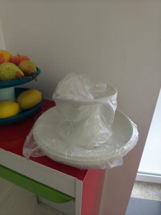 Prato carrossel Tupperware 