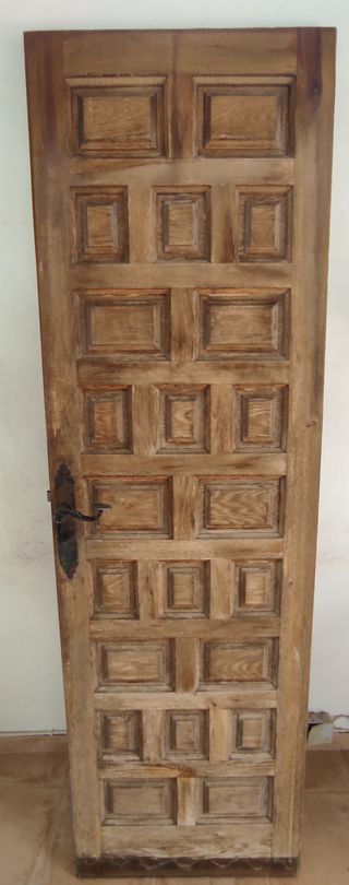 Puerta madera maciza antigua
