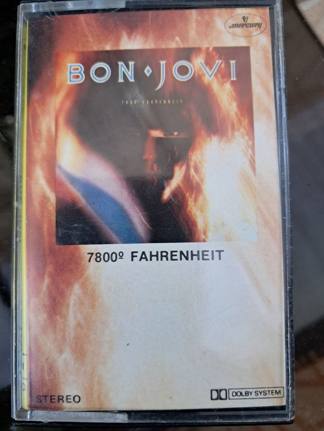 Bon Jovi - 7800º Fahrenheit Cassette