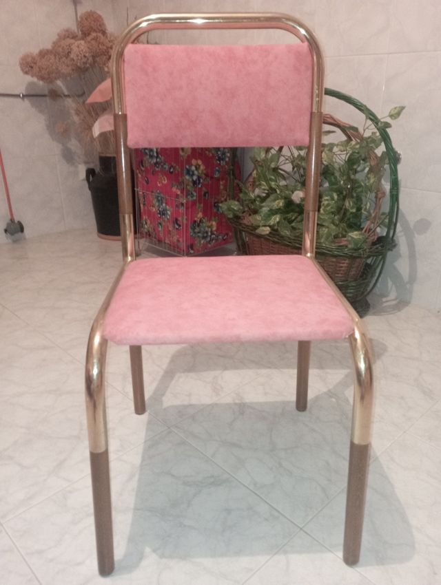 Silla vintage dorada y anaranjada años 70