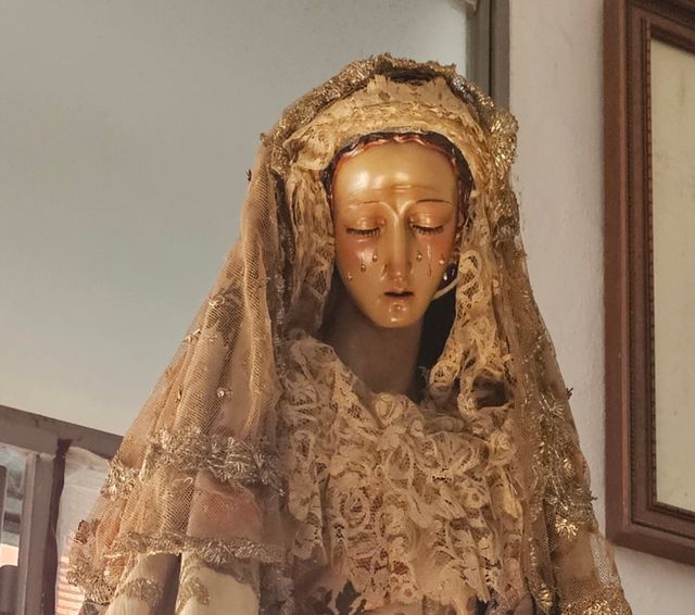 Virgen 80 cm antigua sin manos