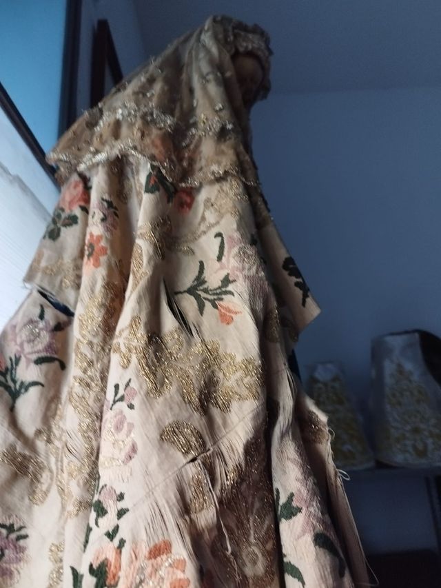 Virgen 80 cm antigua sin manos