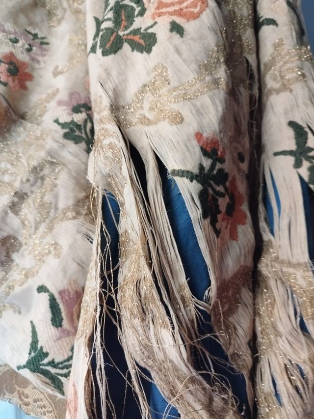 Virgen 80 cm antigua sin manos