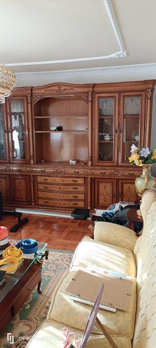 Mueble salón madera clásico