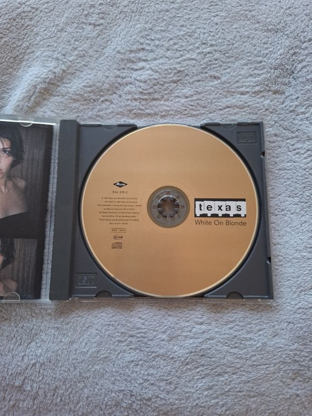 CD Texas - White On Blonde