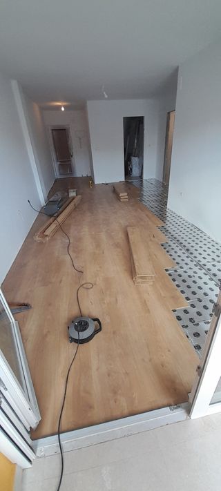Suelo de vinilo: tarima flotante
Instalación 