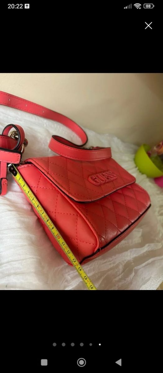 Bolso bandolera Guess rojo