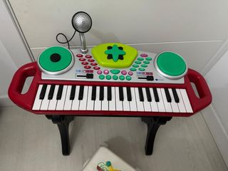 Piano Infantil Imaginarium con micrófono