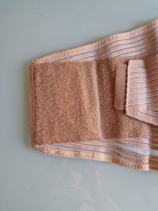Faja lumbar ortopédica beige