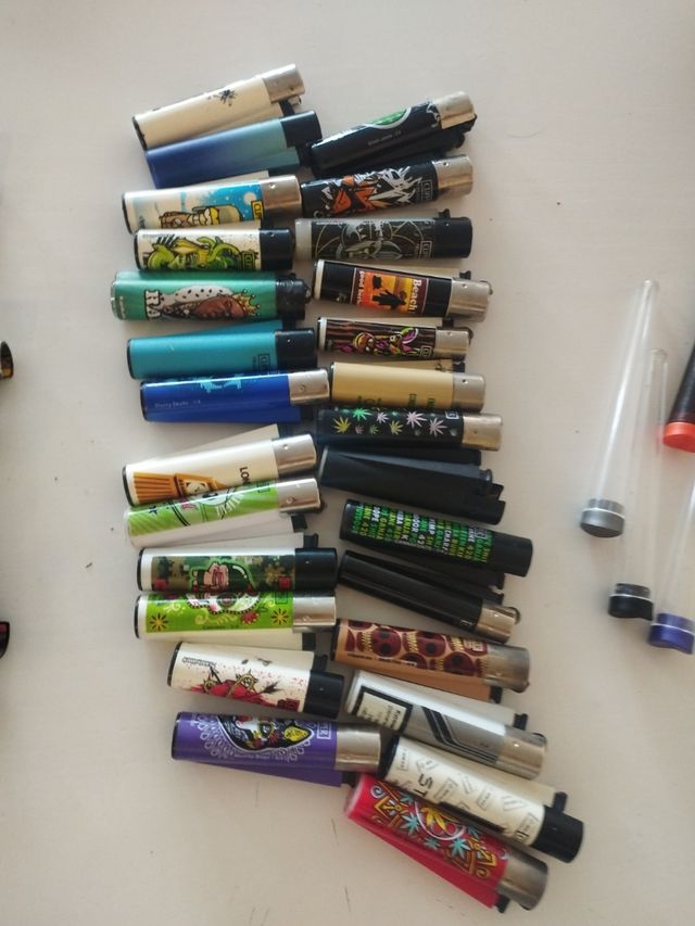 42 Mecheros Clipper + 17 tubos