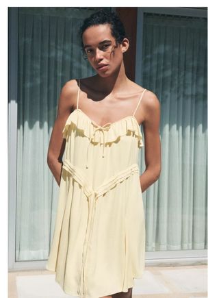 Vestido Zara amarillo corto