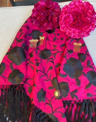 Mantoncillo Flamenca Fucsia y Negro