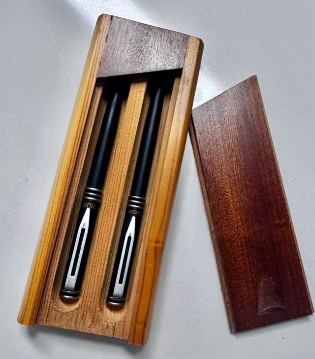 Penna e penna IRIUM - astuccio in legno 