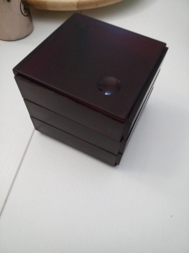 Scatola Kartell borgogna dimensioni 10*10 