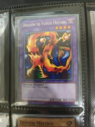YuGiOh! Carta Dragón Fuego Oscuro
