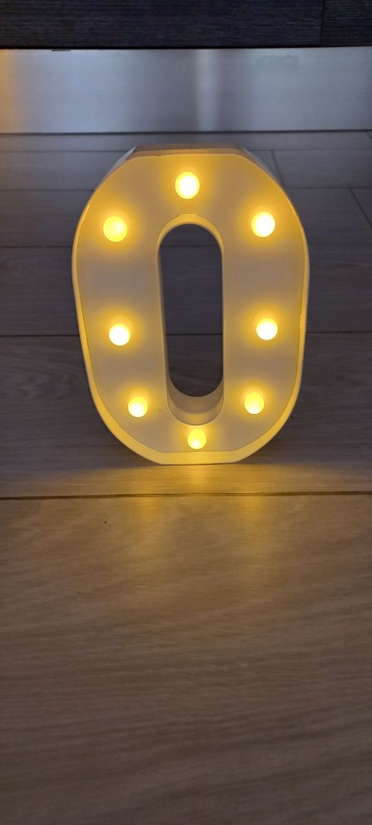 Lettere luminose LED ( 8€ a lettera singola)