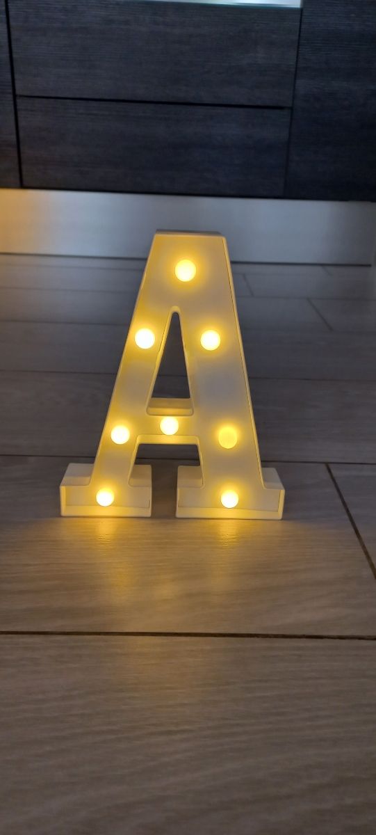 Lettere luminose LED ( 8€ a lettera singola)