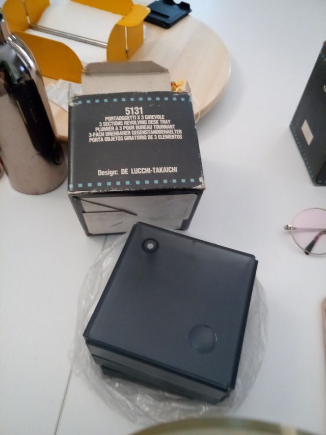 Kartell Portaoggetti girevole 5131