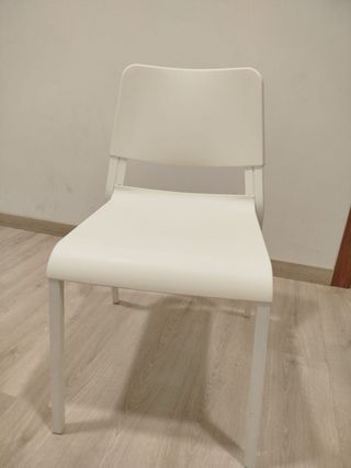 Silla Teodore blanca (4 Sillas disponibles por 50€
