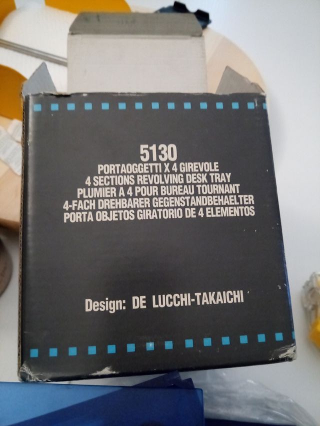 Kartell Portaoggetti girevole blu