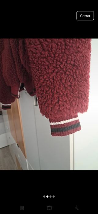 Cazadora bomber Bershka burdeos
