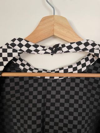 Vestido mini de manga corta y estampado cuadros 